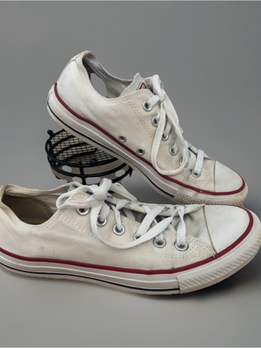 Converse Chuck Taylor All Star Low Top Canvas Sneakers - White mens or women’s